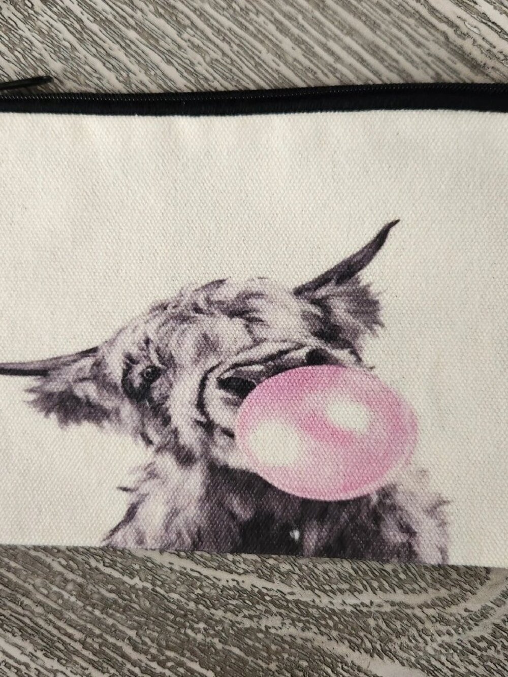 5" x 8" canvas zippered cosmetic jewelry bag cow chewing gum bubble D3